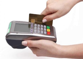 Thebank Hinh1 The Tin Dung Techcombank Rut Tien Mat 1517842033