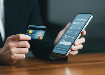 Đáo hạn thẻ tín dụng hoàn tiền, ưu đãi 2025.