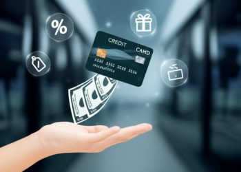 Rút Tiền Thẻ Tín Dụng Ưu Đãi: Bí Quyết Tối Ưu Lợi Ích Tài Chính Cá Nhân Năm 2025 10 Rút tiền thẻ tín dụng ưu đãi phí thấp 2025.