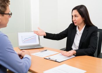 Kinh nghiệm chọn đáo hạn thẻ tín dụng uy tín tại TP.HCM